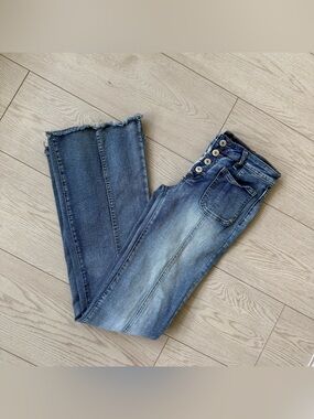 Almost Famous Low Mid Rise Pintuck Flare Jeans Exposed Button Fly Size 3 y2k